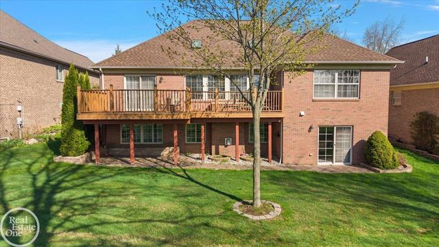 7482 Augusta Boulevard, Washington Twp, MI 48094