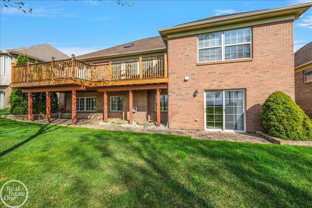 7482 Augusta Boulevard, Washington Twp, MI 48094