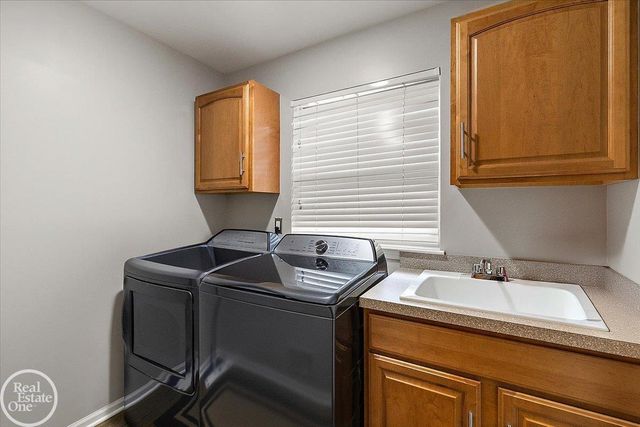 7482 Augusta Boulevard, Washington Twp, MI 48094