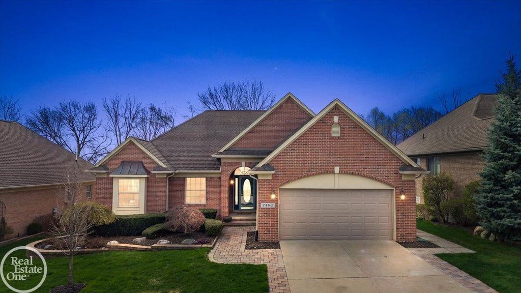 7482 Augusta Boulevard, Washington Twp, MI 48094