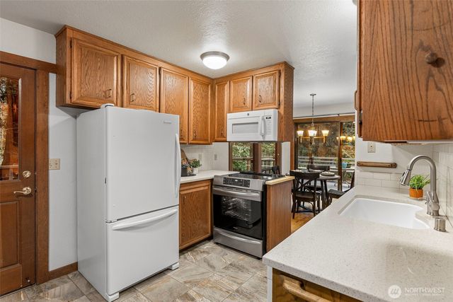 6201 NE Ponderosa Boulevard, Hansville, WA 98340