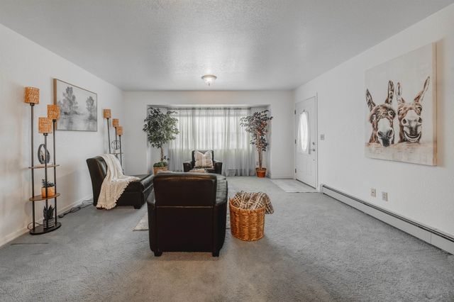 2135 Winston Way Apt B, Montrose, CO 81401