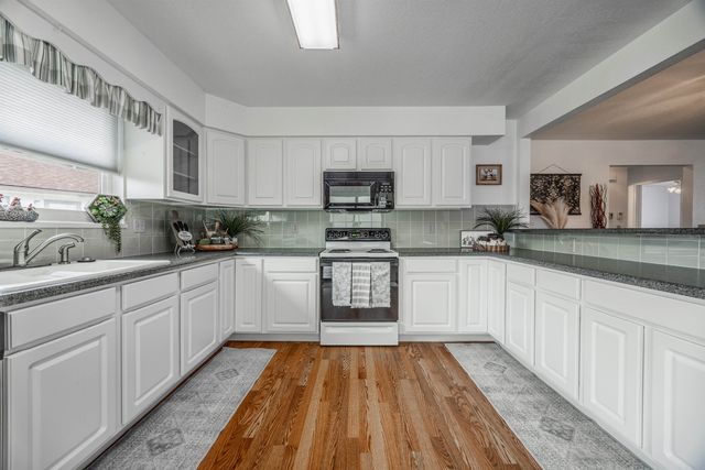 2135 Winston Way Apt B, Montrose, CO 81401