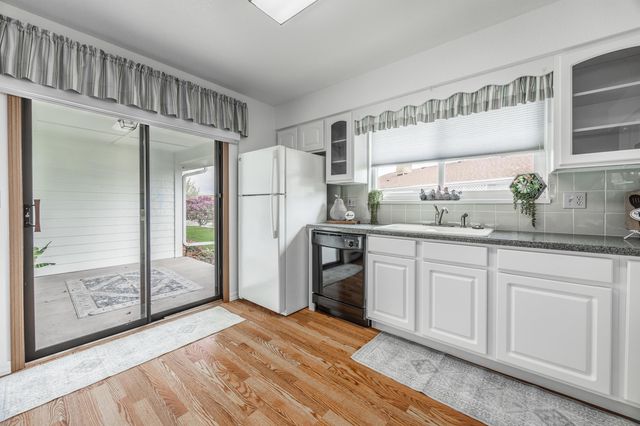 2135 Winston Way Apt B, Montrose, CO 81401