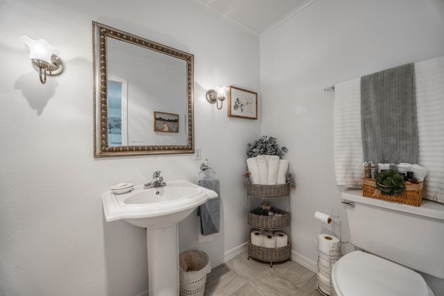 2135 Winston Way Apt B, Montrose, CO 81401