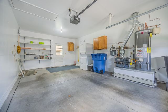 2135 Winston Way Apt B, Montrose, CO 81401