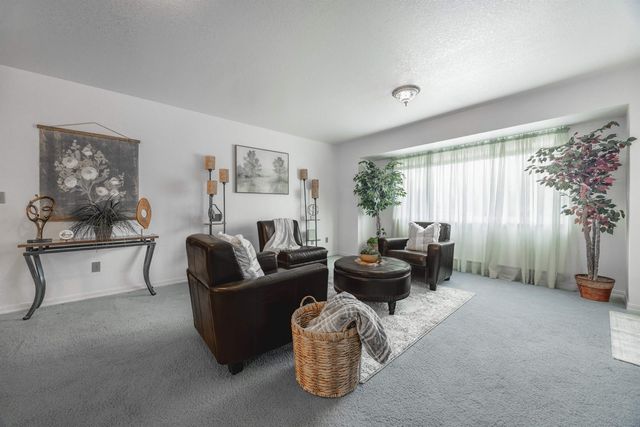 2135 Winston Way Apt B, Montrose, CO 81401