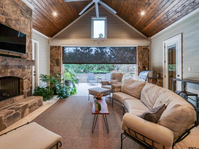 7311 Crosswater Cove, Tyler, TX 75703