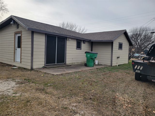 924 N Clements Street, Gainesville, TX 76240