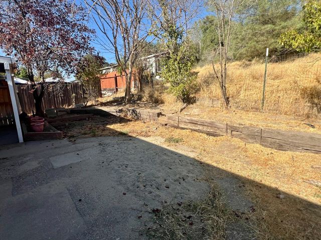 674 Kirby St, Angels Camp, CA 95222