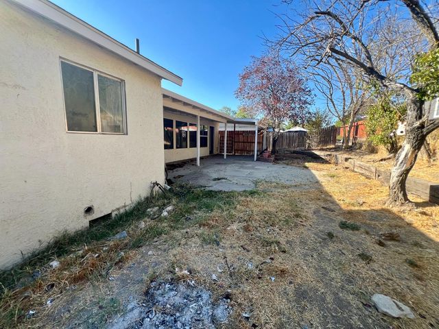 674 Kirby St, Angels Camp, CA 95222
