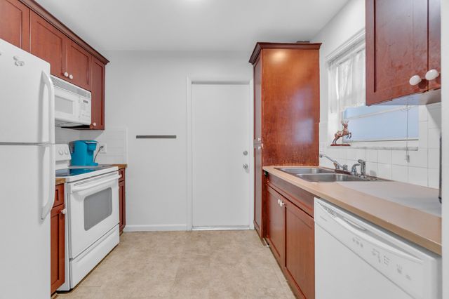 2441 SW 82nd Avenue Unit 301, Davie, FL 33324