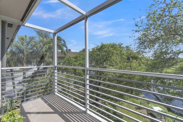 2441 SW 82nd Avenue Unit 301, Davie, FL 33324