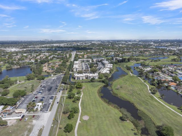 2441 SW 82nd Avenue Unit 301, Davie, FL 33324