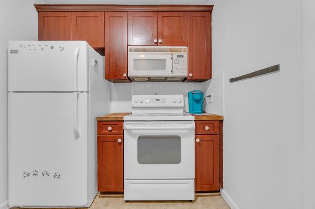 2441 SW 82nd Avenue Unit 301, Davie, FL 33324