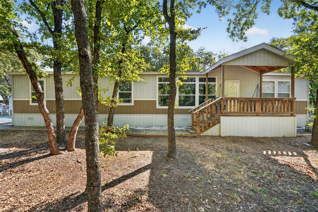 145 Adalida Lane, Springtown, TX 76082 — exterior