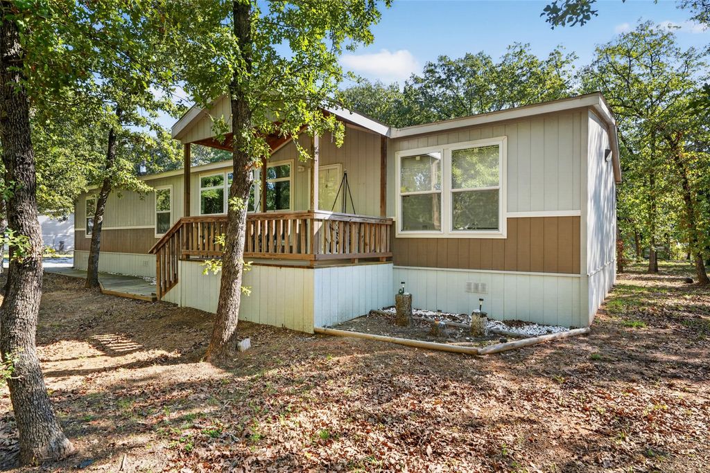 145 Adalida Lane, Springtown, TX 76082 — photo 3