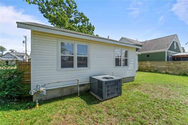 813 NW A Street, Bentonville, AR 72712