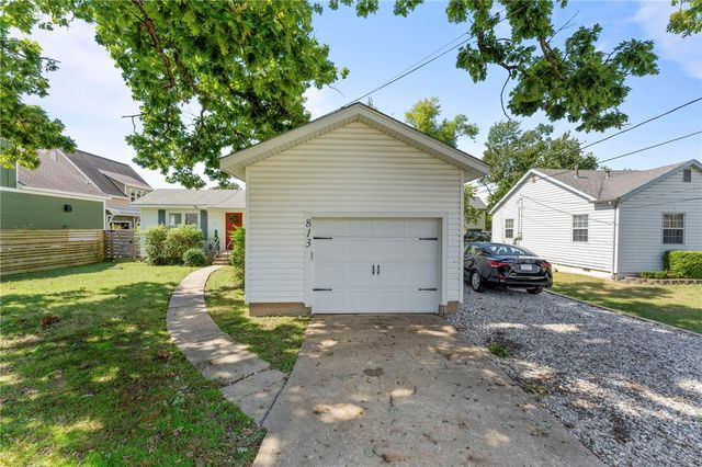 813 NW A Street, Bentonville, AR 72712