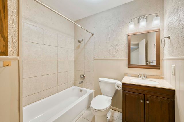 527 E Greenwood Street, Springfield, MO 65807