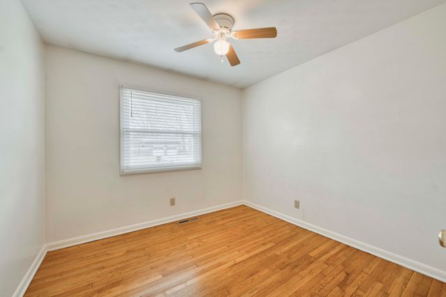 527 E Greenwood Street, Springfield, MO 65807