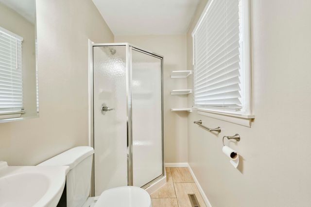 527 E Greenwood Street, Springfield, MO 65807