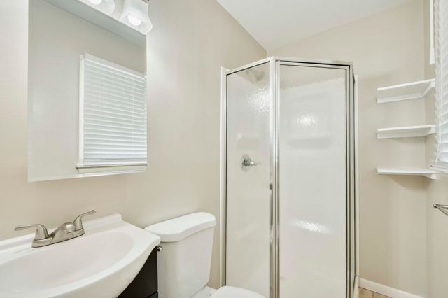 527 E Greenwood Street, Springfield, MO 65807