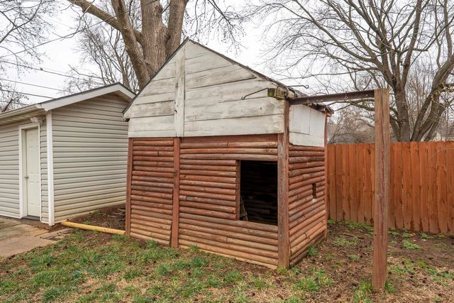 527 E Greenwood Street, Springfield, MO 65807