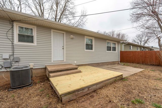 527 E Greenwood Street, Springfield, MO 65807