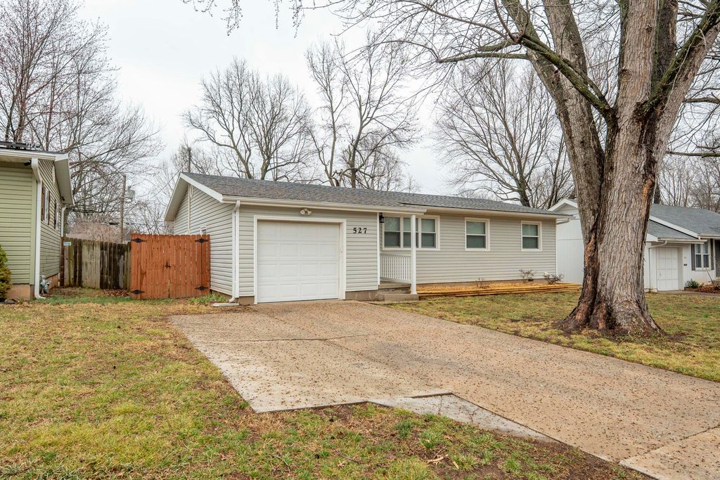 527 E Greenwood Street, Springfield, MO 65807