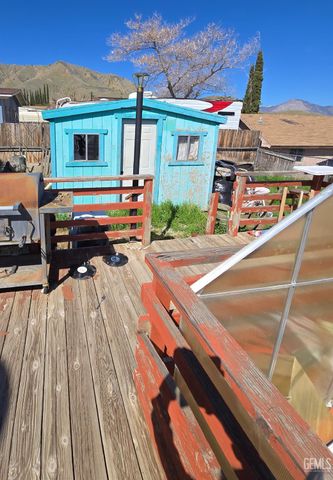 6131 Maple, Lake Isabella, CA 93240