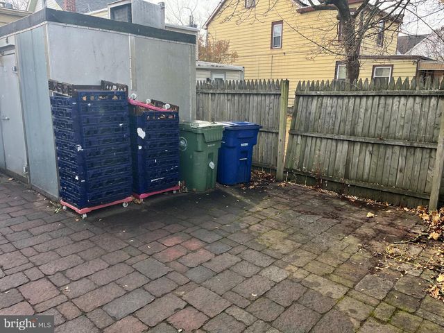 427 W BROAD ST, Palmyra, NJ 08065