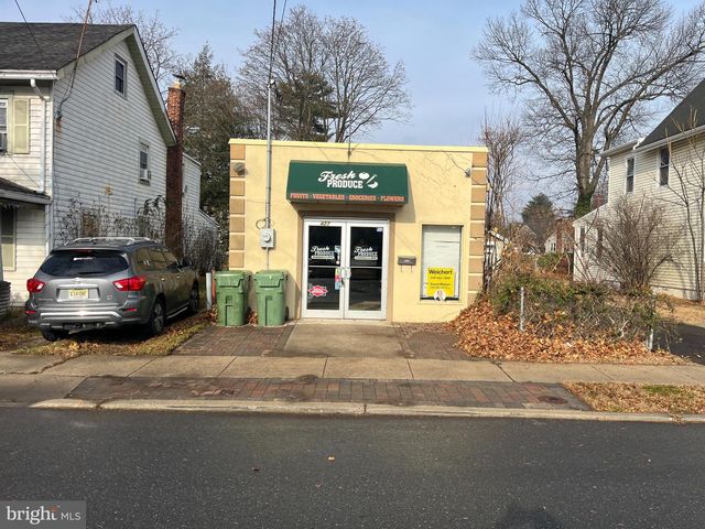 427 W BROAD ST, Palmyra, NJ 08065