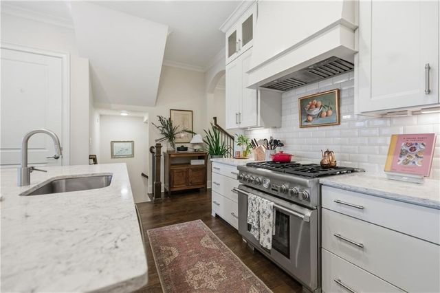 613 Abbington River Lane, Atlanta, GA 30339