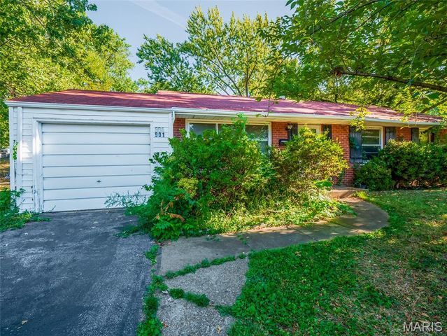 901 Frost Avenue, Ferguson, MO 63135