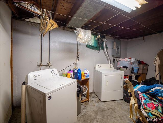 901 Frost Avenue, Ferguson, MO 63135