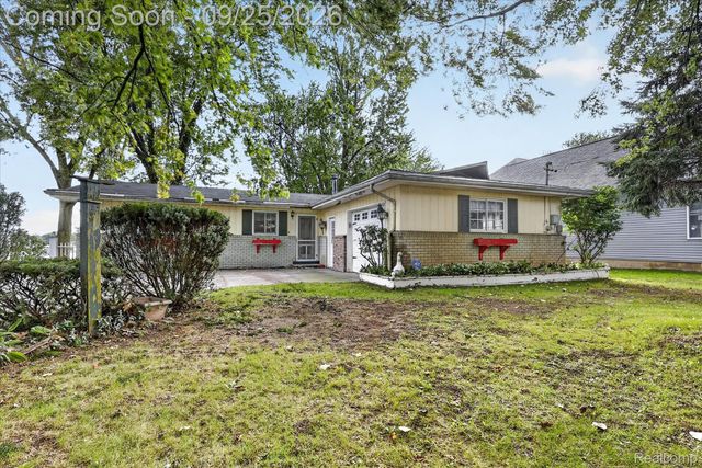 4223 Sadler Drive, Fenton Charter Township, MI 48451