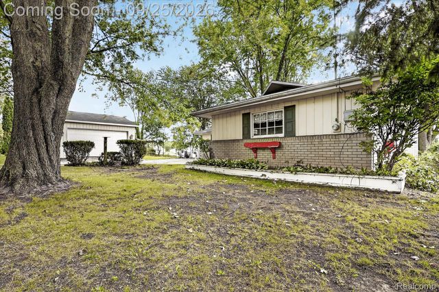 4223 Sadler Drive, Fenton Charter Township, MI 48451