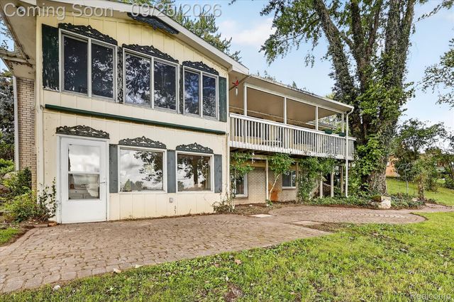 4223 Sadler Drive, Fenton Charter Township, MI 48451