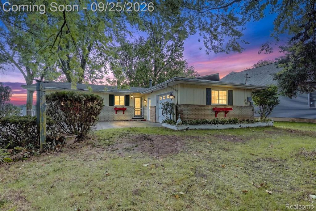 4223 Sadler Drive, Fenton Charter Township, MI 48451