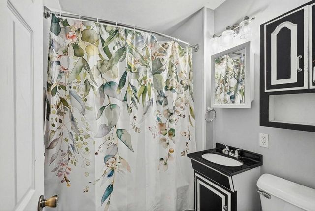 523 MICHIGAN STREET, Omro, WI 54963