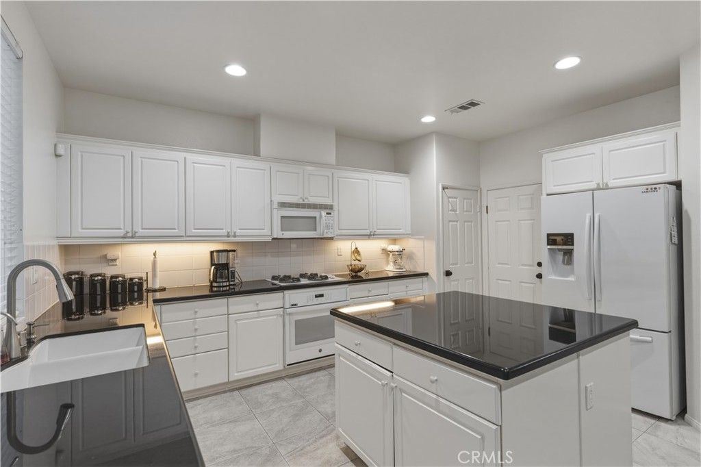 Image 19 of property listing at 4510 El Corazon Court, Camarillo, CA 93012
