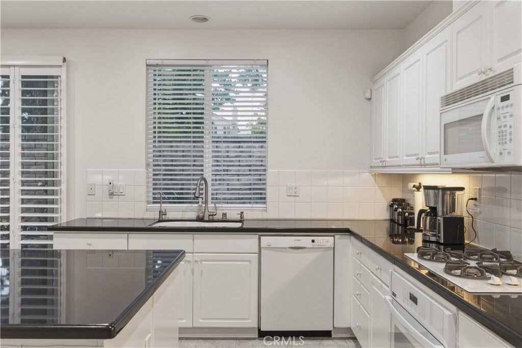 Image 20 of property listing at 4510 El Corazon Court, Camarillo, CA 93012