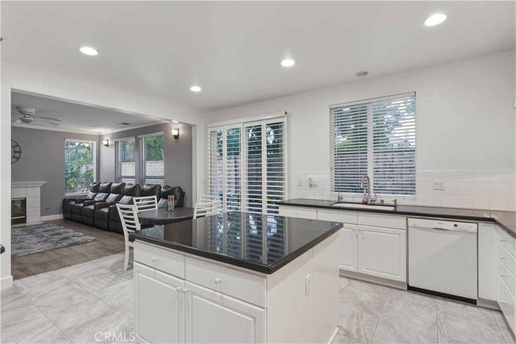 Image 21 of property listing at 4510 El Corazon Court, Camarillo, CA 93012