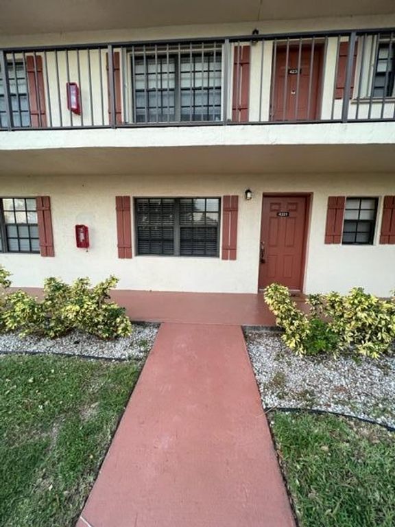 4221 Oak Terrace Drive, Greenacres, FL 33463