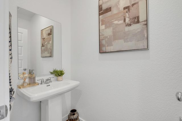 8543 Anker Way, Elk Grove, CA 95757