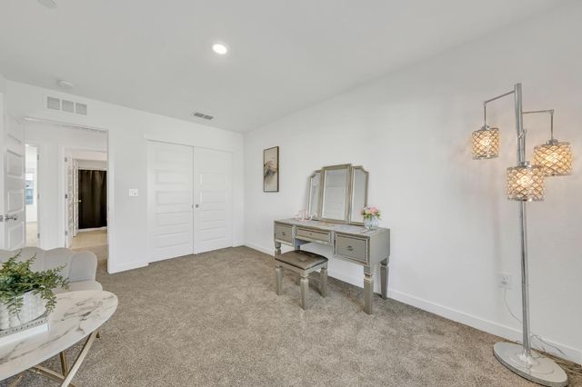 8543 Anker Way, Elk Grove, CA 95757