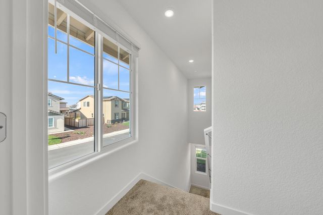 8543 Anker Way, Elk Grove, CA 95757