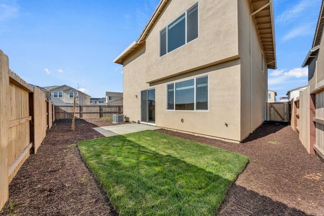 8543 Anker Way, Elk Grove, CA 95757