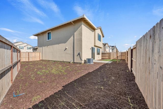 8543 Anker Way, Elk Grove, CA 95757